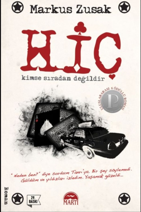 Hiç Kimse Sıradan Değildir kitap kapağı